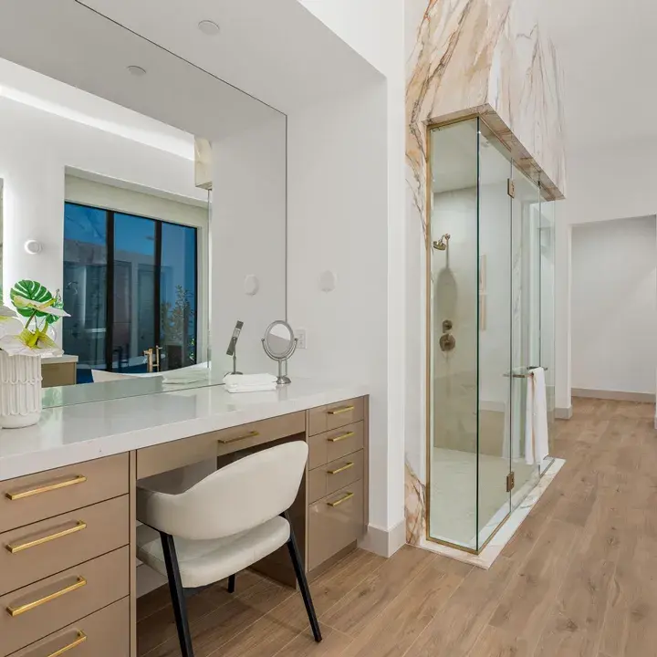 SkyVu Home 218 - Master Shower