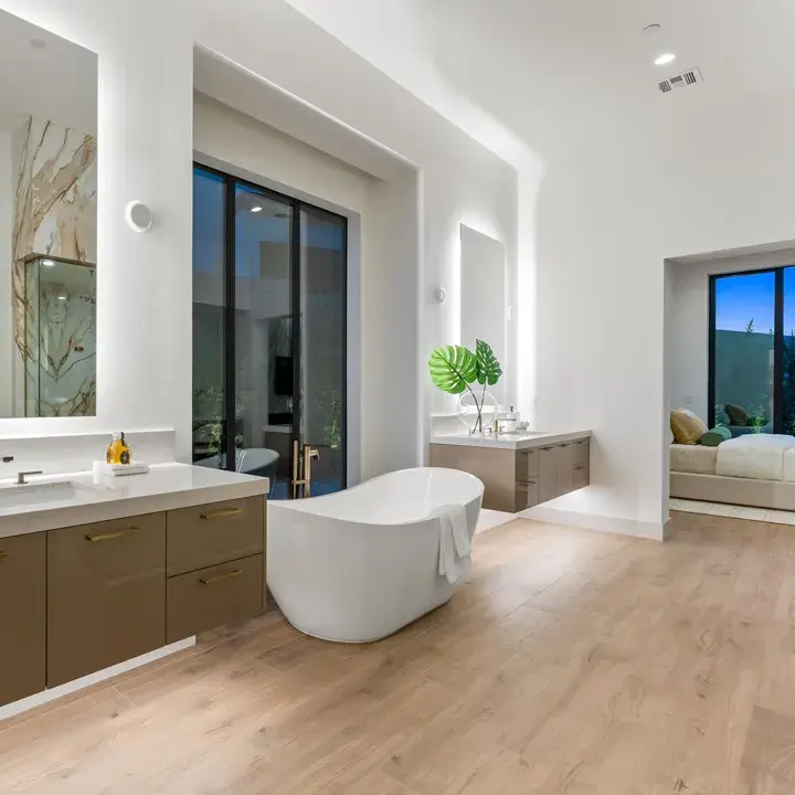 SkyVu Home 218 - Master Bath