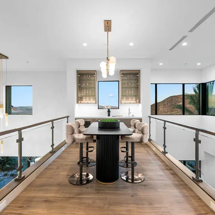 SkyVu Home 218 - Sky Bar