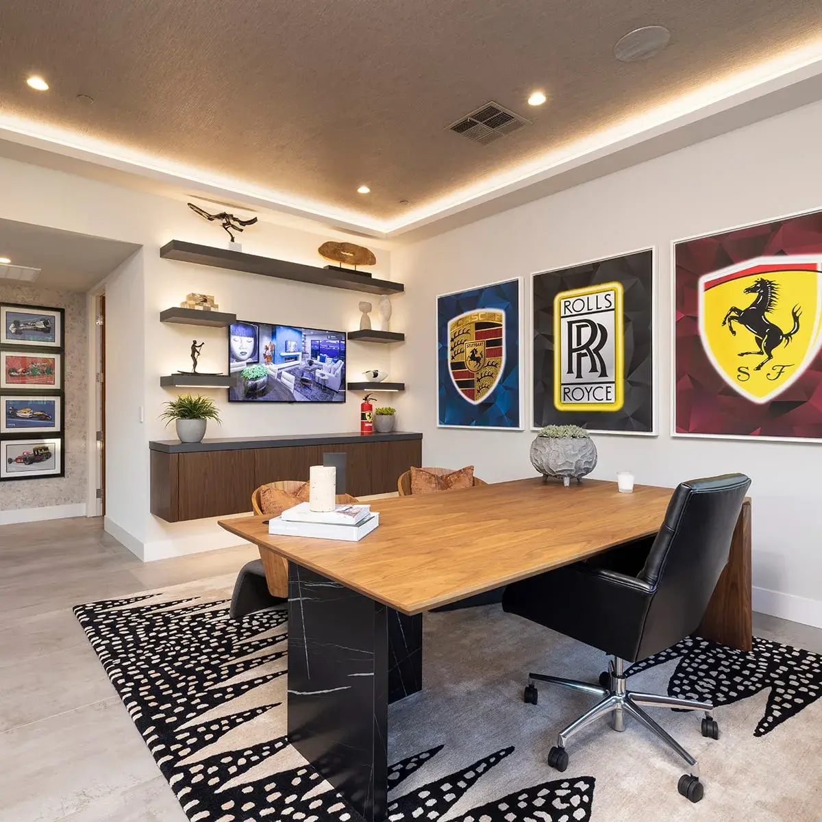 SkyVu Residence 2 - Office