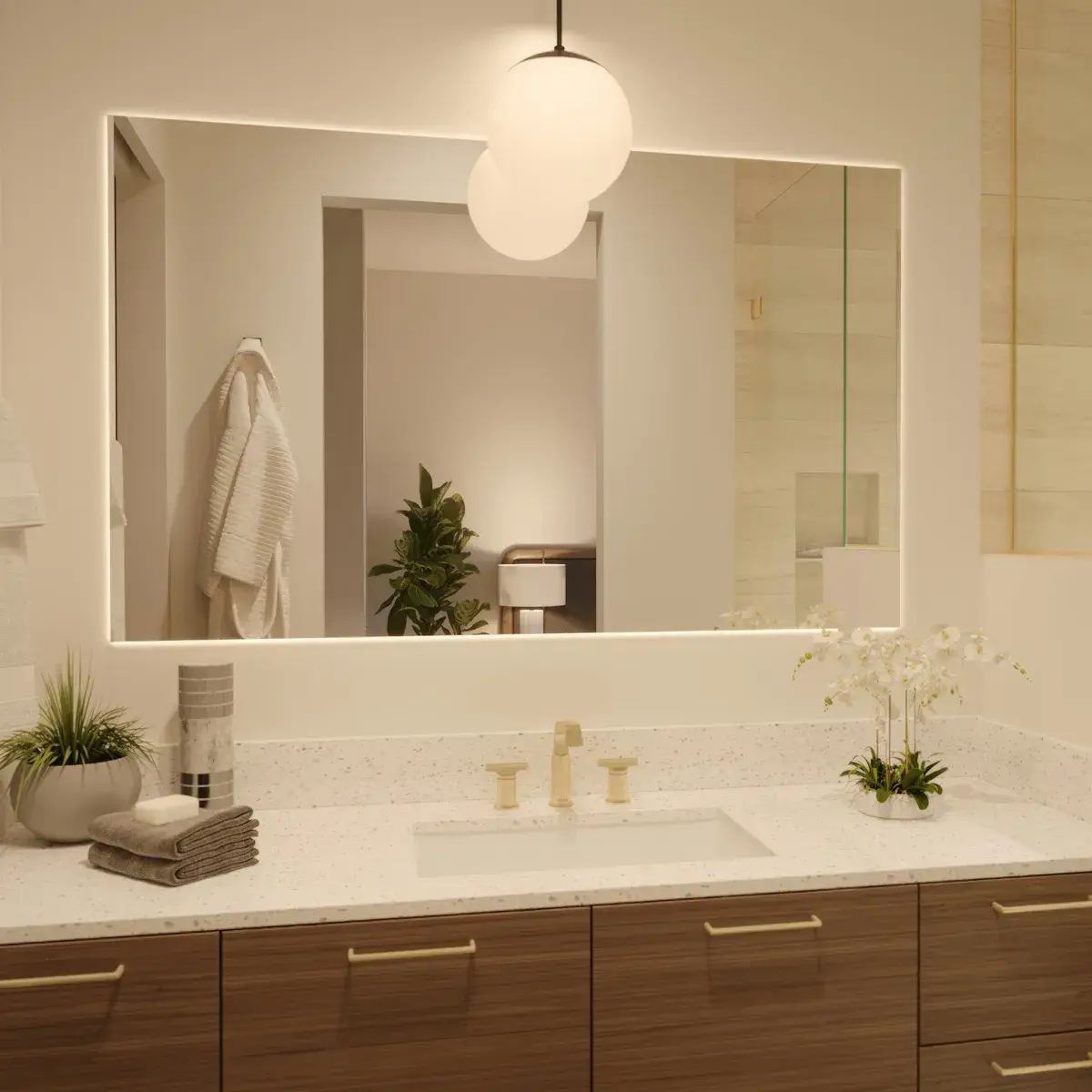 SkyVu Home 202 - Powder Room