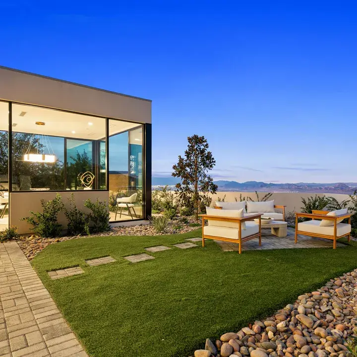 SkyVu Home 218 - Courtyard