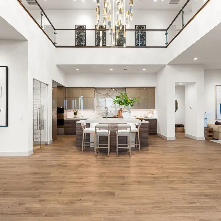 SkyVu Home 218 - Kitchen & Dining Room