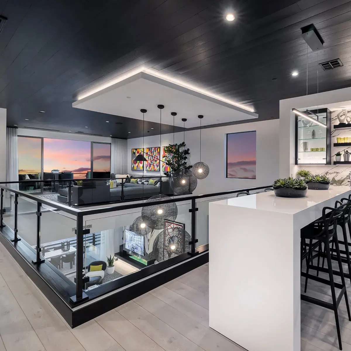 SkyVu Home 218 Loft Bar