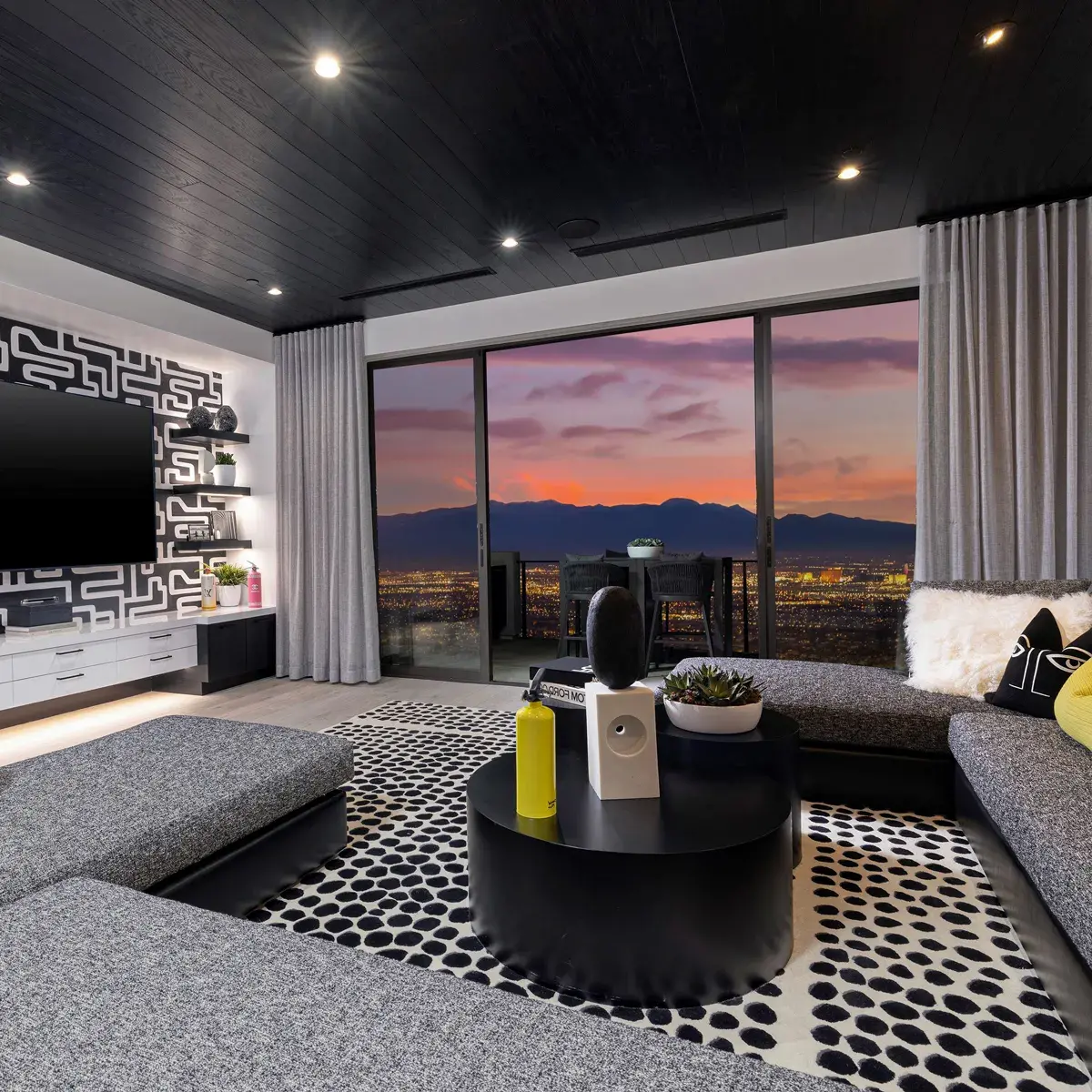 SkyVu Home 218 Loft View