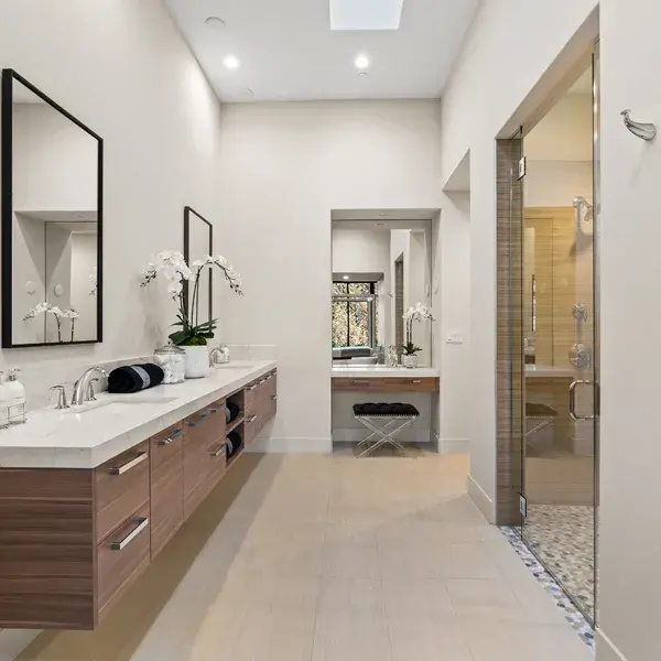 Vu Pointe Residence 2 Master Bath