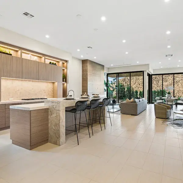 Vu Pointe Residence 2 Kitchen and Living